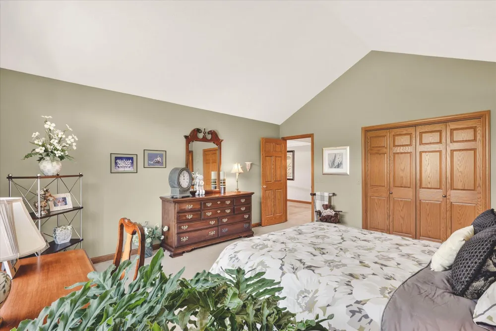 9425 Ravine Ridge Drive SE Caledonia, MI 49316