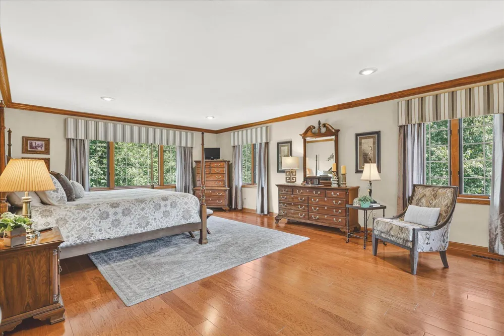 9425 Ravine Ridge Drive SE Caledonia, MI 49316
