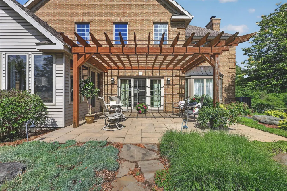 9425 Ravine Ridge Drive SE Caledonia, MI 49316