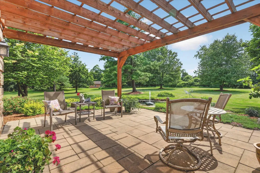 9425 Ravine Ridge Drive SE Caledonia, MI 49316
