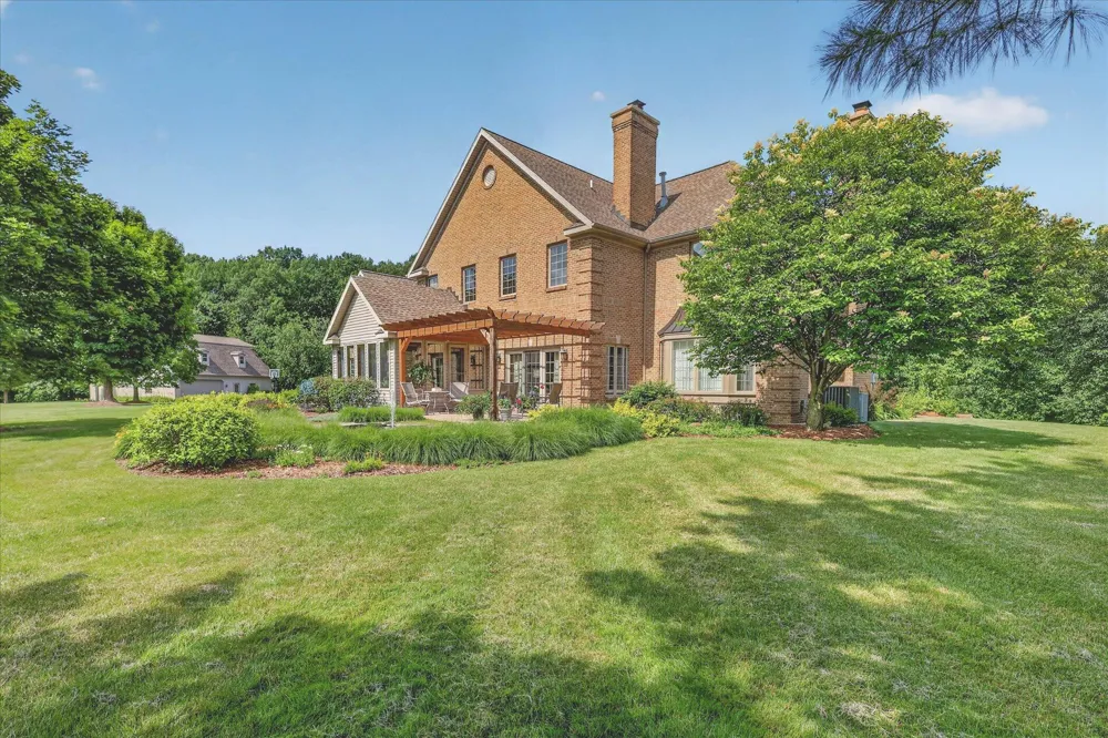9425 Ravine Ridge Drive SE Caledonia, MI 49316