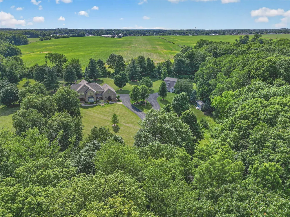 9425 Ravine Ridge Drive SE Caledonia, MI 49316