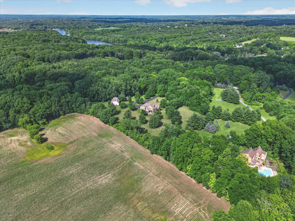 9425 Ravine Ridge Drive SE Caledonia, MI 49316