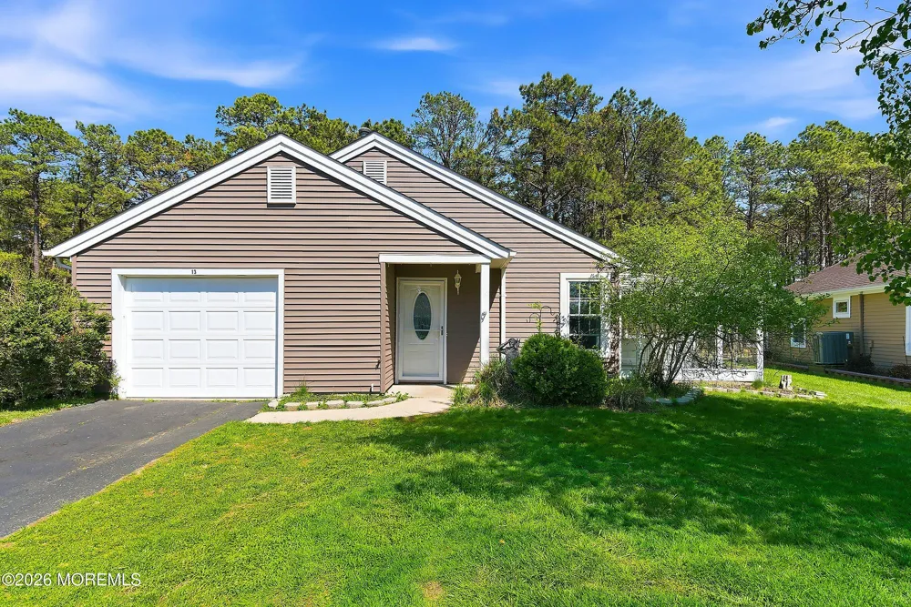 13 Abbey Court Forked River, NJ 08731