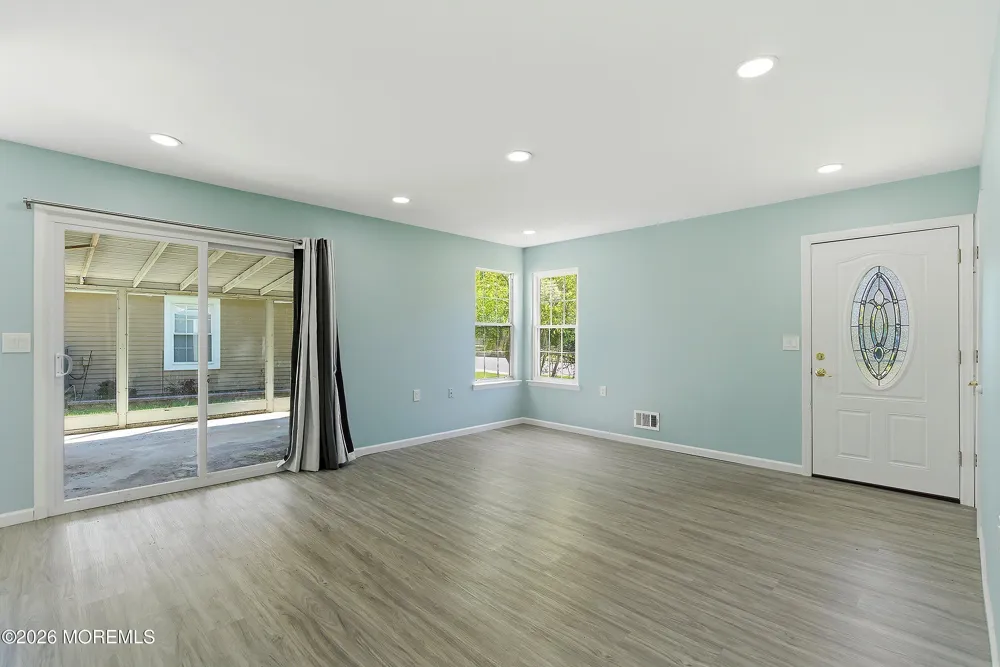 13 Abbey Court Forked River, NJ 08731