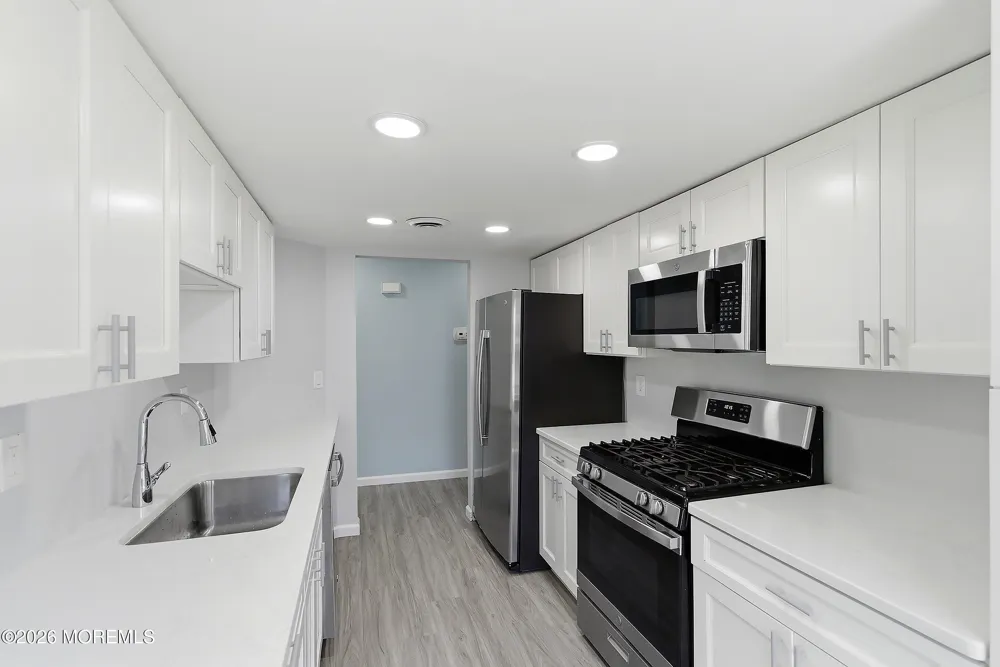 13 Abbey Court Forked River, NJ 08731