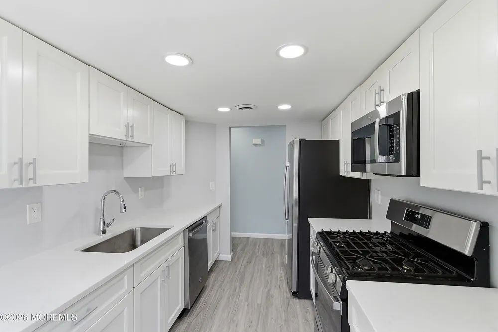 13 Abbey Court Forked River, NJ 08731