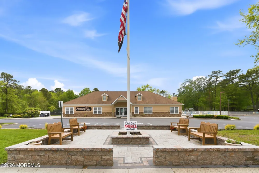 13 Abbey Court Forked River, NJ 08731
