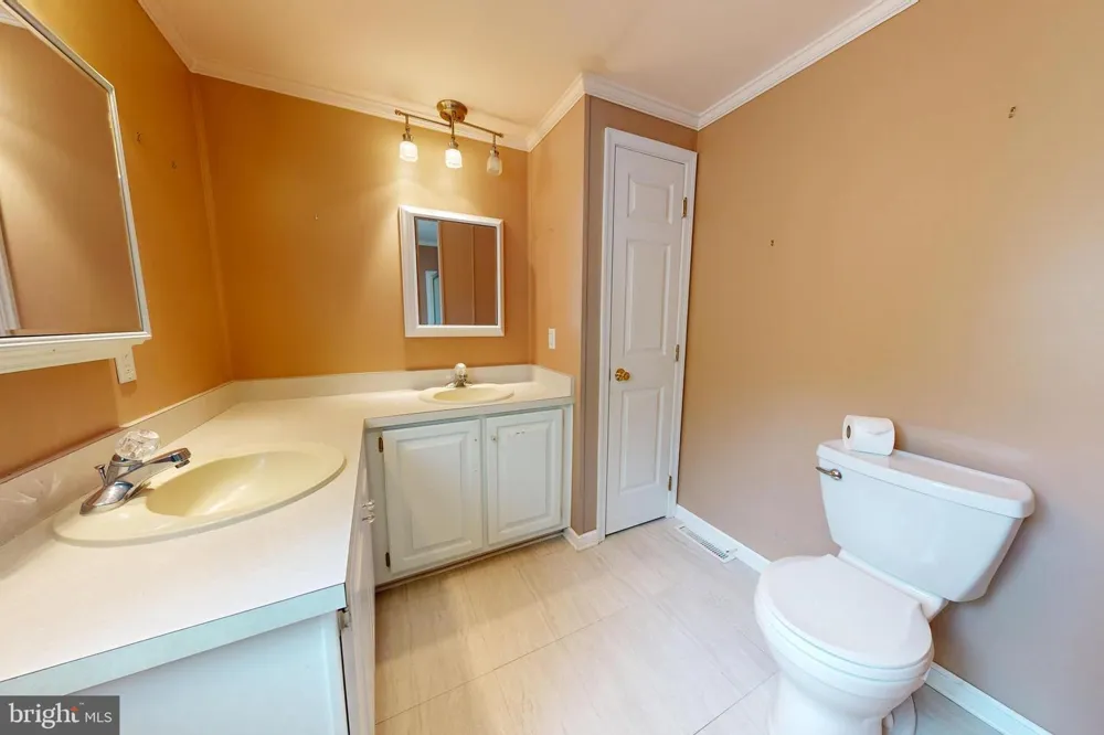 1 VICTORIA COURT Easton, MD 21601