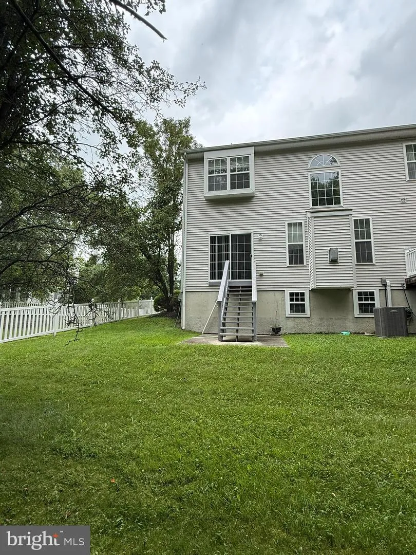 47 ROSS WAY Marlton, NJ 08053