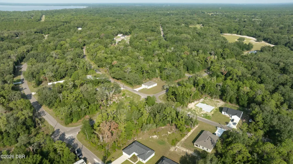 48 Fisher Lane Course Ocklawaha, FL 32179