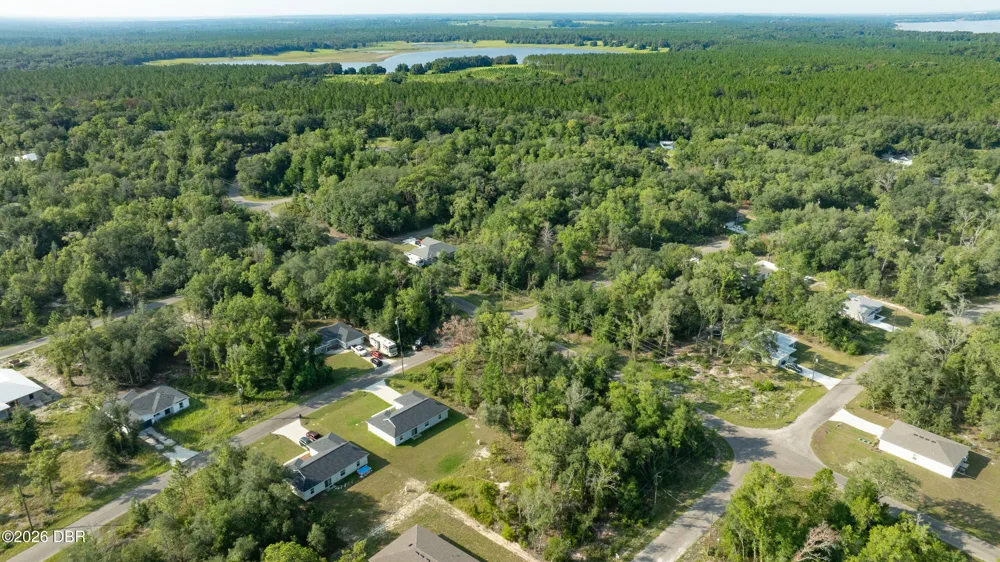 48 Fisher Lane Course Ocklawaha, FL 32179
