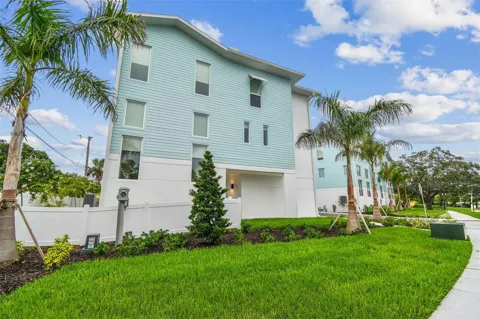 3826 POMPANO DRIVE SE
