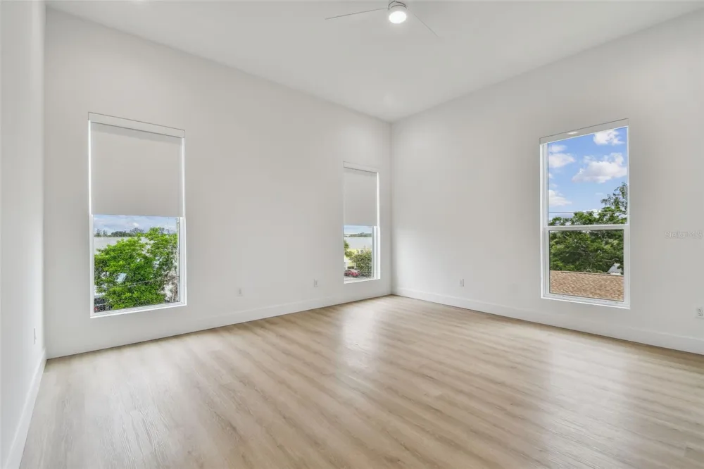 3826 POMPANO DRIVE SE St Petersburg, FL 33705