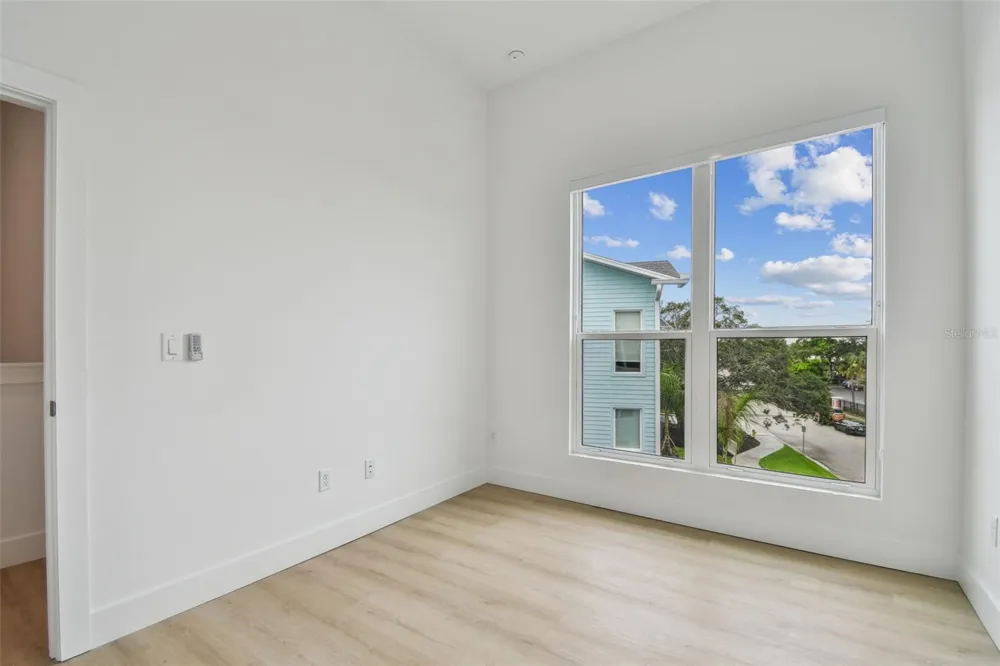 3826 POMPANO DRIVE SE St Petersburg, FL 33705
