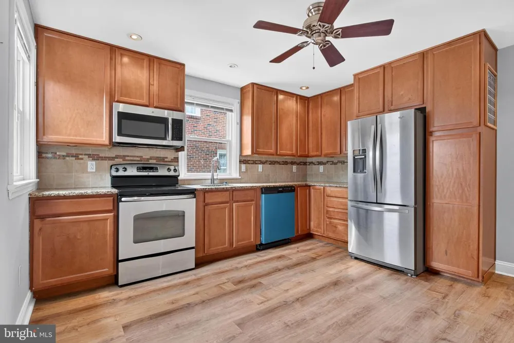 919 HARTEL AVENUE Philadelphia, PA 19111