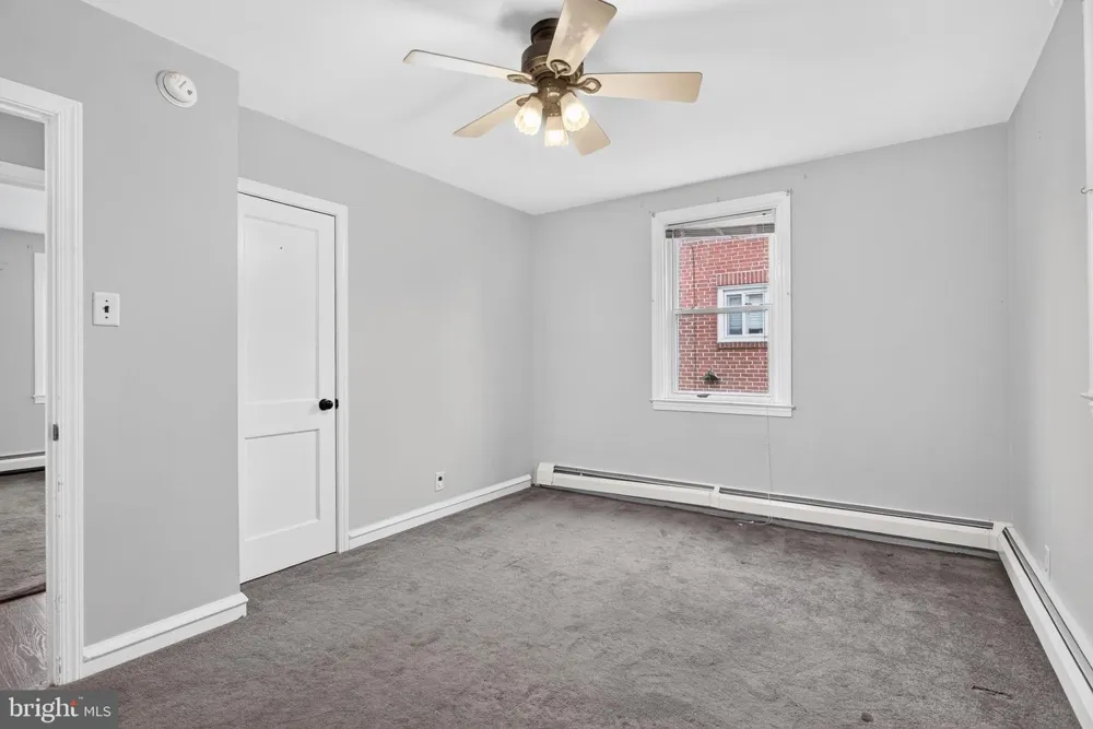 919 HARTEL AVENUE Philadelphia, PA 19111