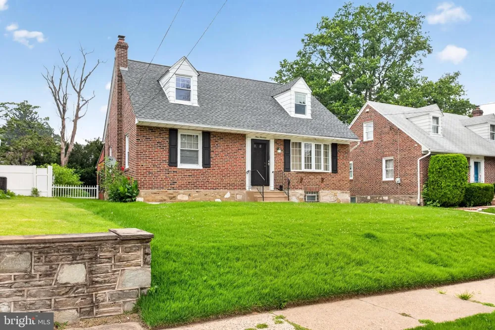 919 HARTEL AVENUE Philadelphia, PA 19111