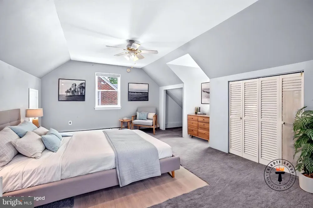 919 HARTEL AVENUE Philadelphia, PA 19111