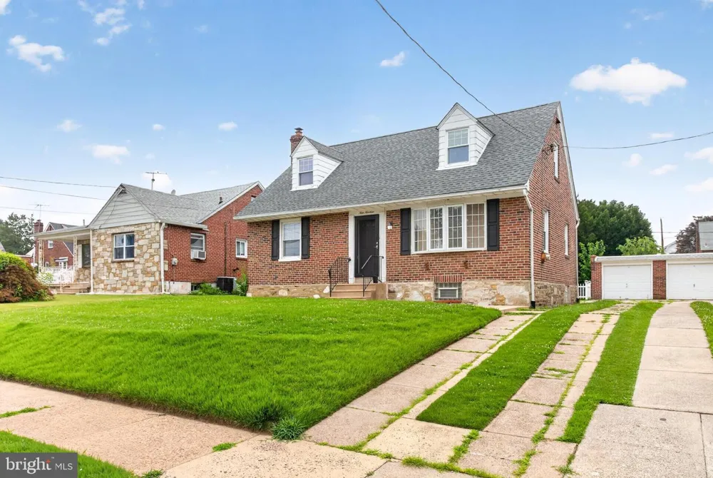 919 HARTEL AVENUE Philadelphia, PA 19111