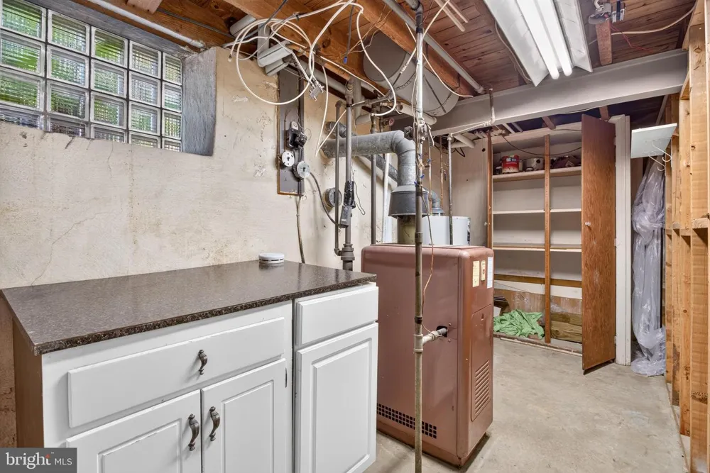 919 HARTEL AVENUE Philadelphia, PA 19111