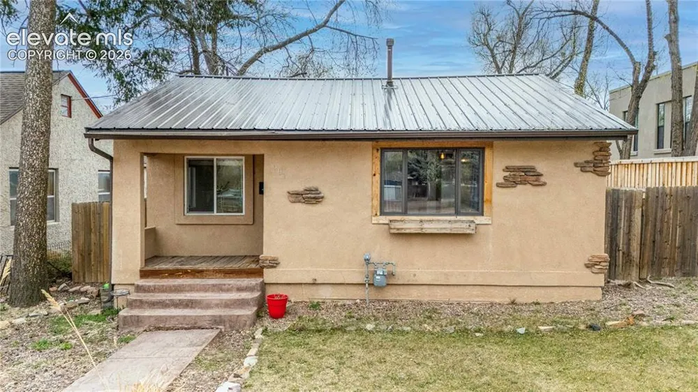 207 Hancock Avenue Colorado Springs, CO 80903