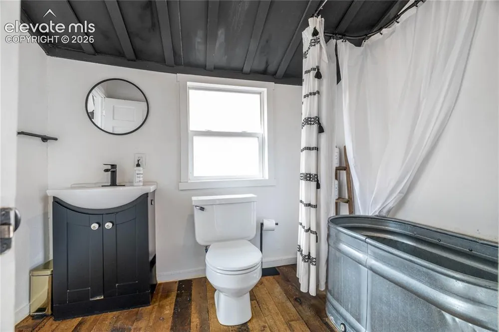207 Hancock Avenue Colorado Springs, CO 80903