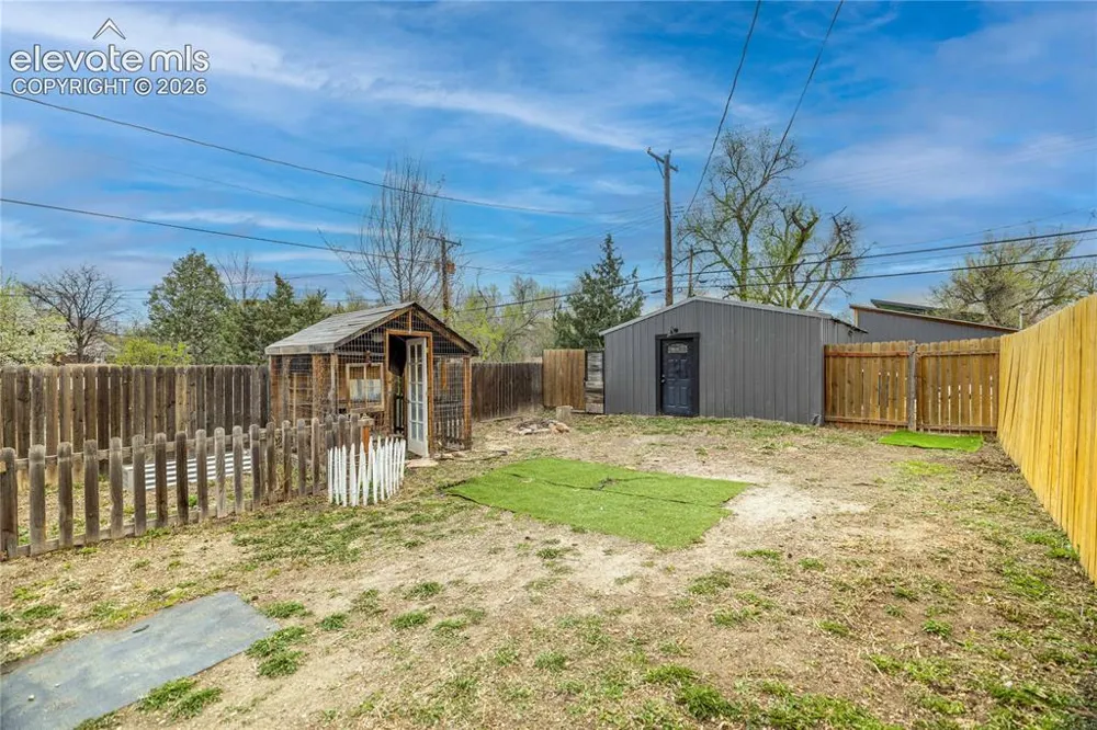 207 Hancock Avenue Colorado Springs, CO 80903