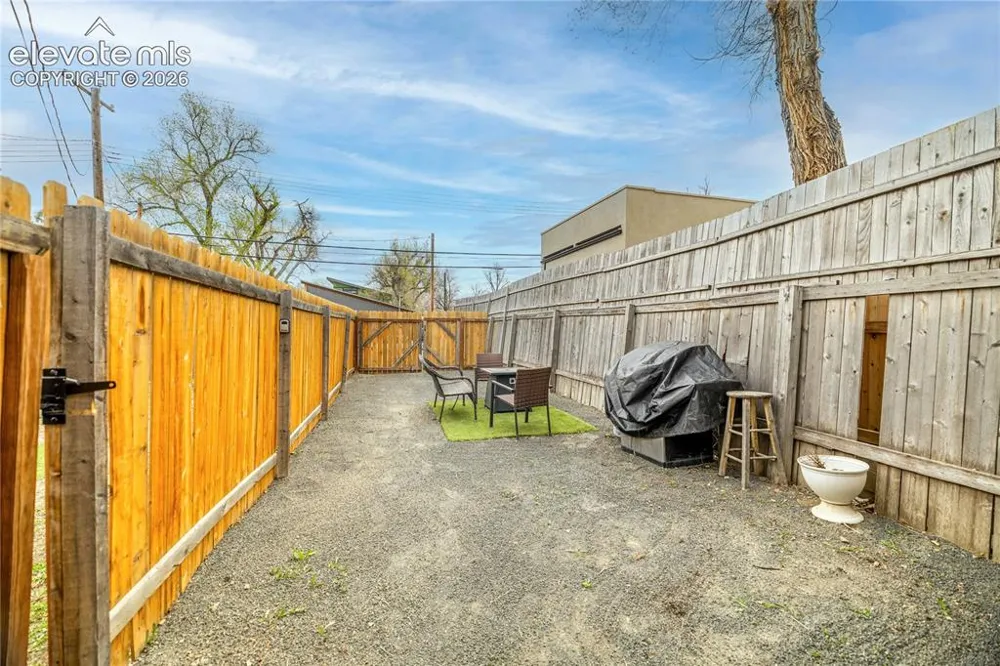 207 Hancock Avenue Colorado Springs, CO 80903