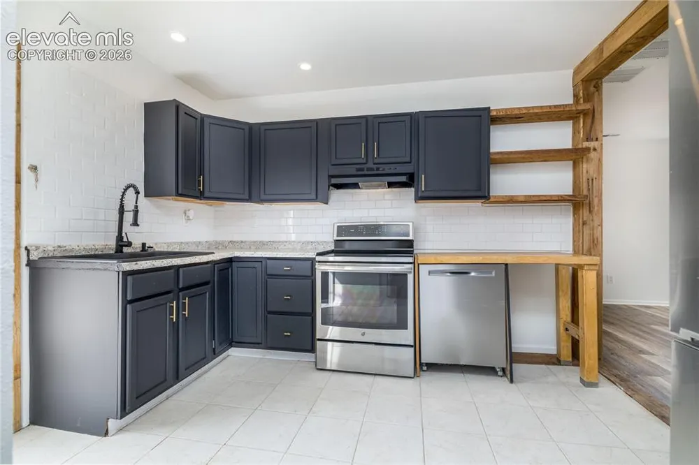 207 Hancock Avenue Colorado Springs, CO 80903