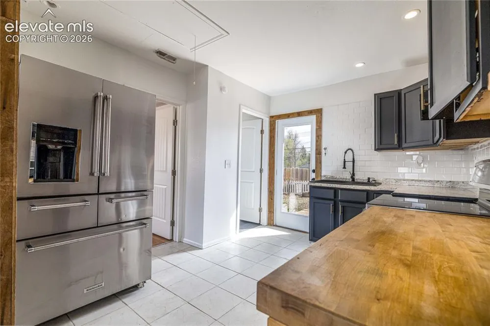 207 Hancock Avenue Colorado Springs, CO 80903