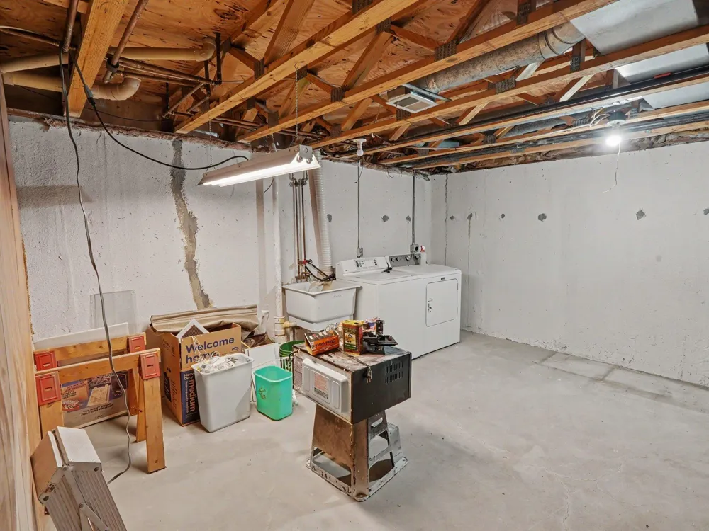 3268 Alpine Drive Ann Arbor, MI 48108