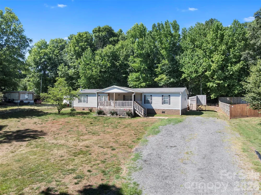 199 Sable Lane Thomasville, NC 27360