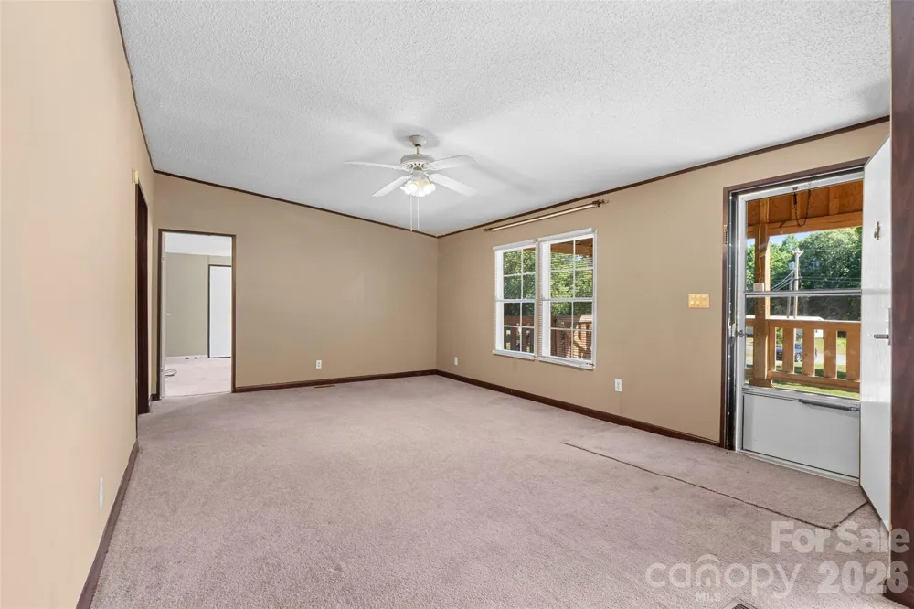199 Sable Lane Thomasville, NC 27360