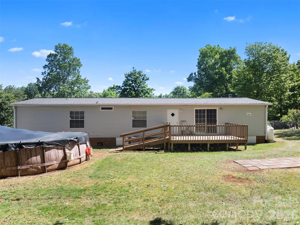 199 Sable Lane Thomasville, NC 27360