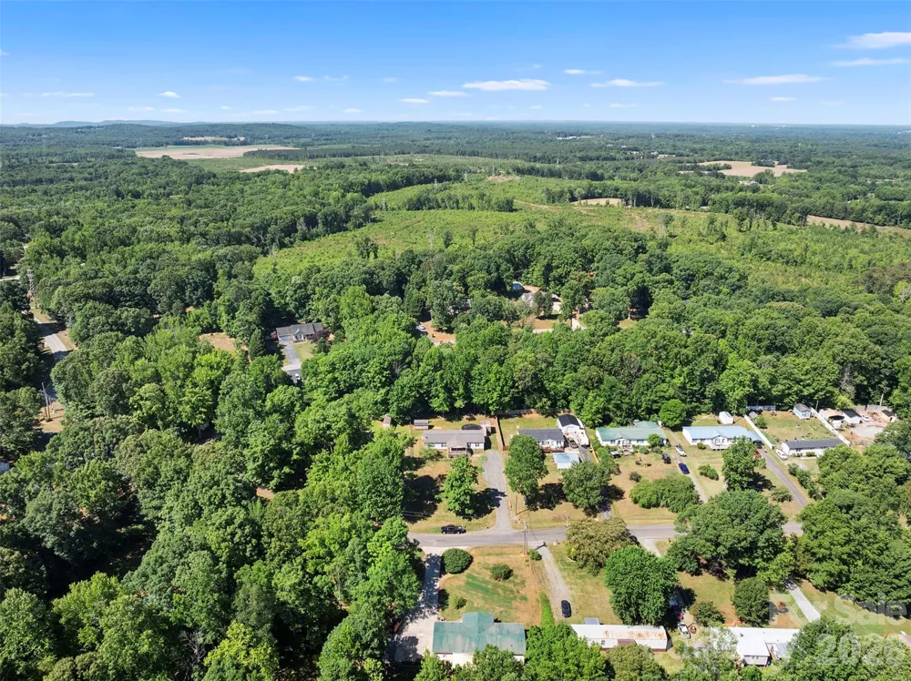 199 Sable Lane Thomasville, NC 27360