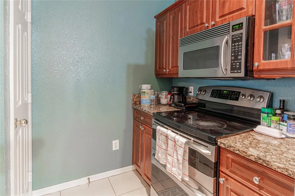3583 CONROY ROAD #1135 Orlando, FL 32839