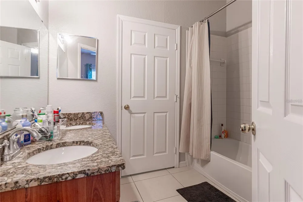 3583 CONROY ROAD #1135 Orlando, FL 32839