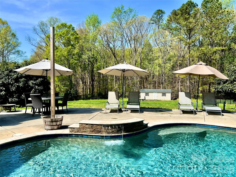 4809 Antioch Church Road Matthews, NC 28104
