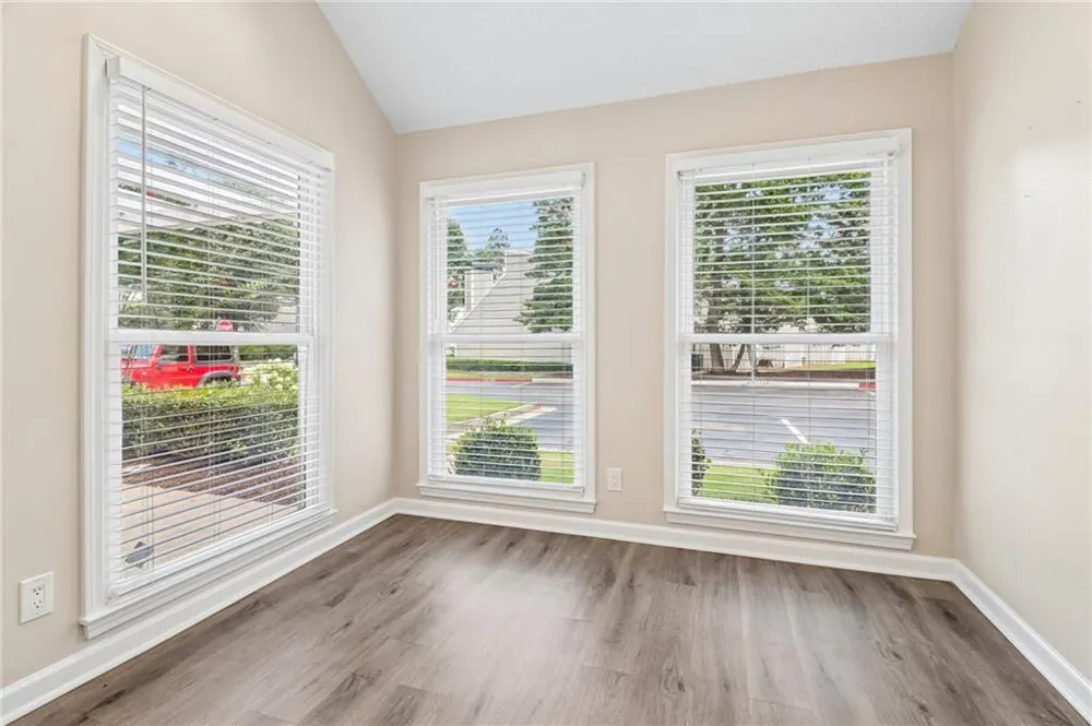 1605 Homestead Trail Alpharetta, GA 30004