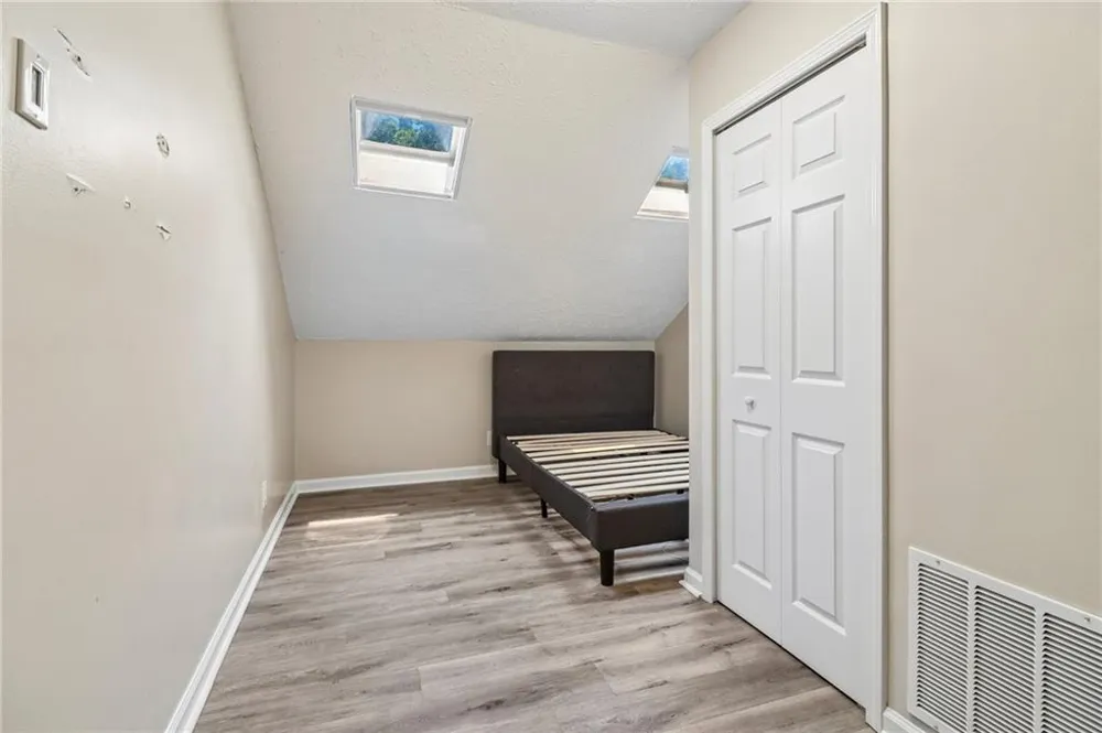 1605 Homestead Trail Alpharetta, GA 30004