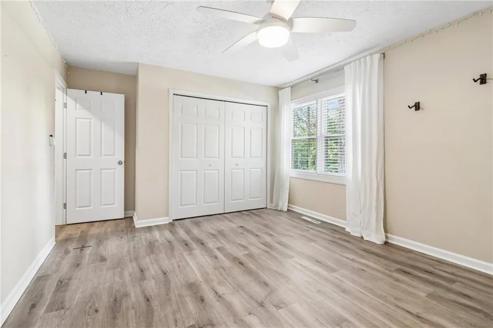 1605 Homestead Trail Alpharetta, GA 30004