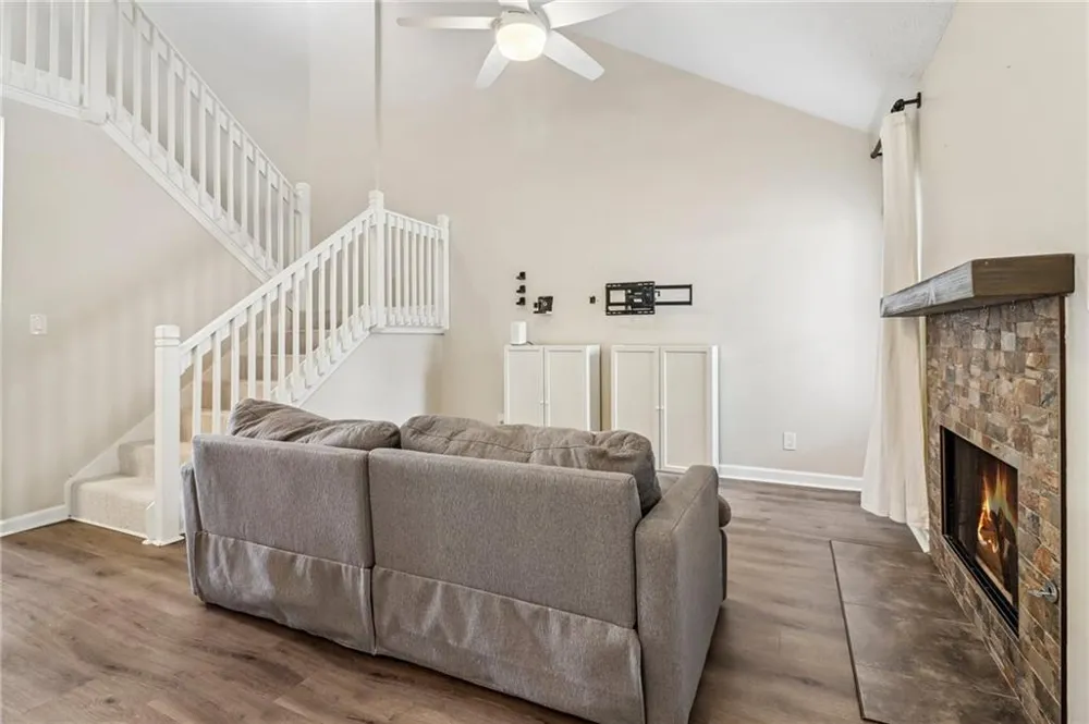 1605 Homestead Trail Alpharetta, GA 30004