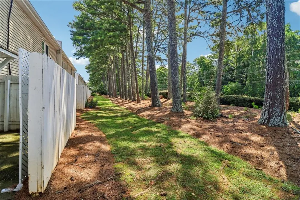 1605 Homestead Trail Alpharetta, GA 30004