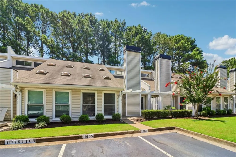 1605 Homestead Trail Alpharetta, GA 30004