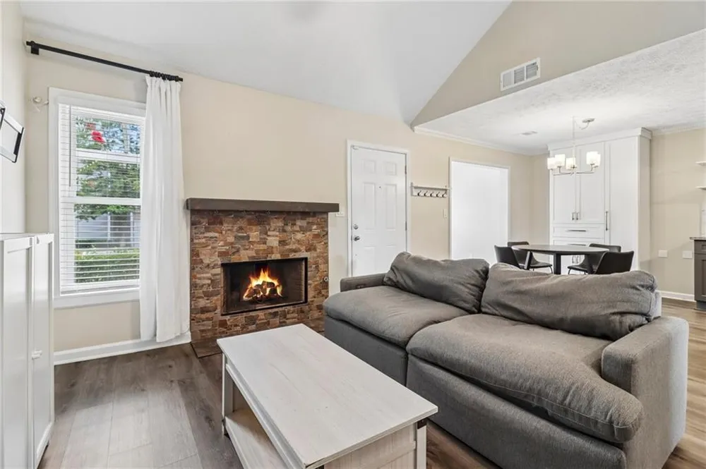 1605 Homestead Trail Alpharetta, GA 30004