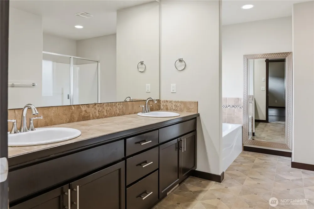 310 LeAnn Street Mount Vernon, WA 98274