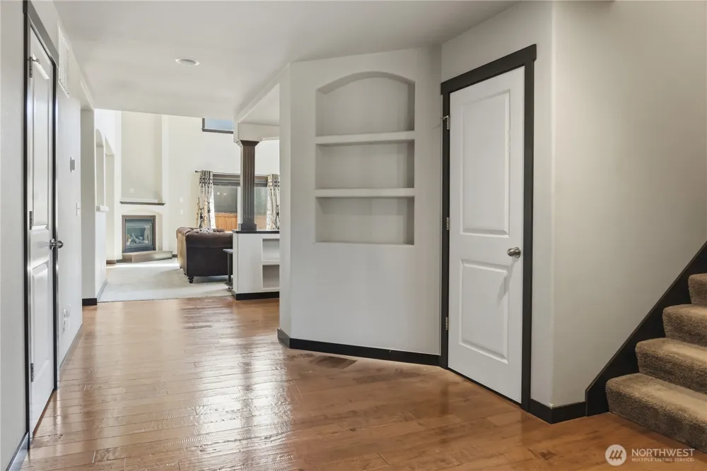 301 Barry Loop Mount Vernon, WA 98274