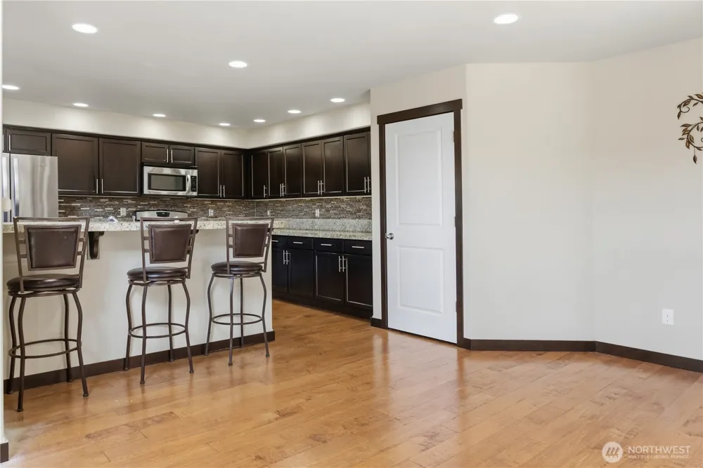301 Barry Loop Mount Vernon, WA 98274