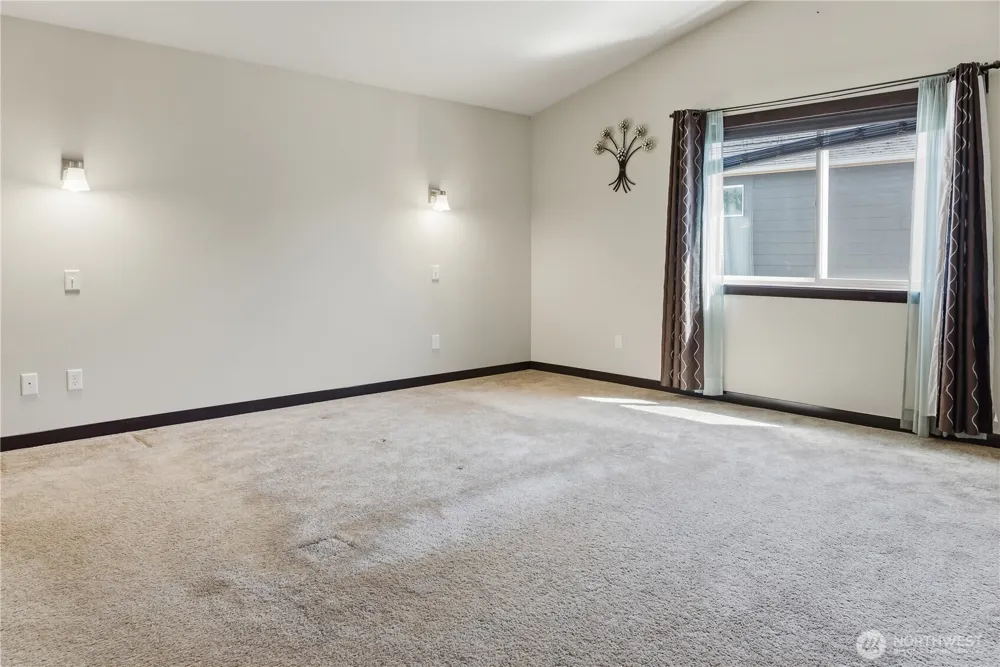 301 Barry Loop Mount Vernon, WA 98274